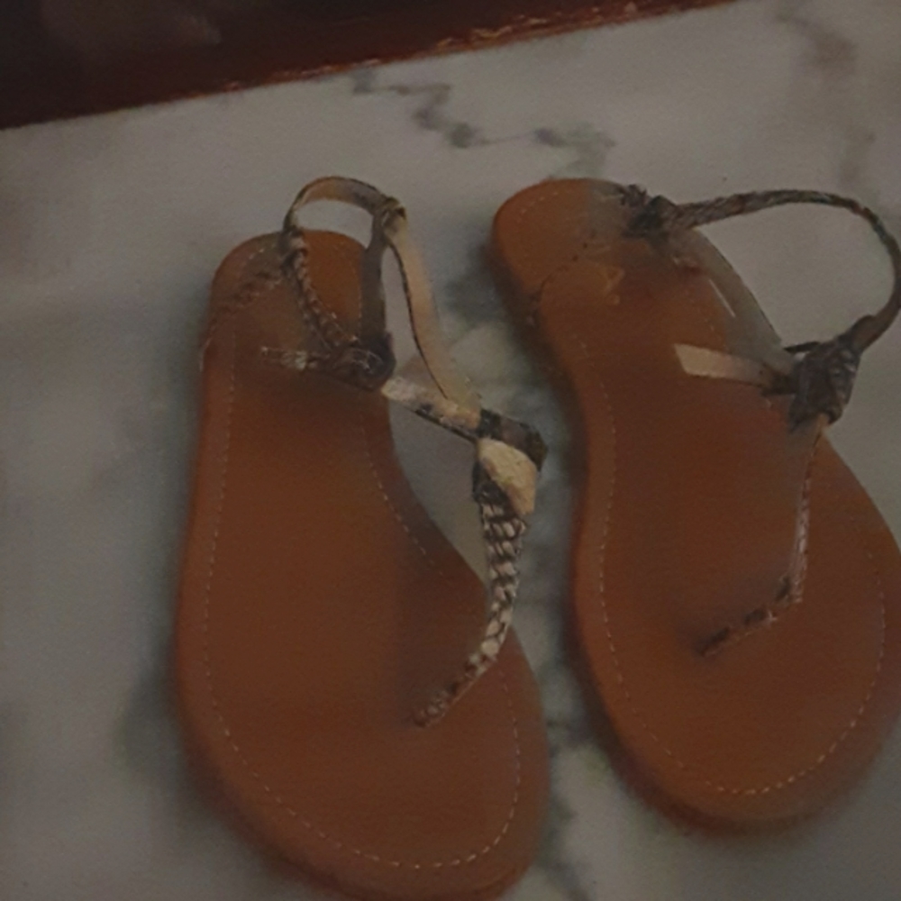 MIA Congo thong snake print sandals new without tags sz 10
